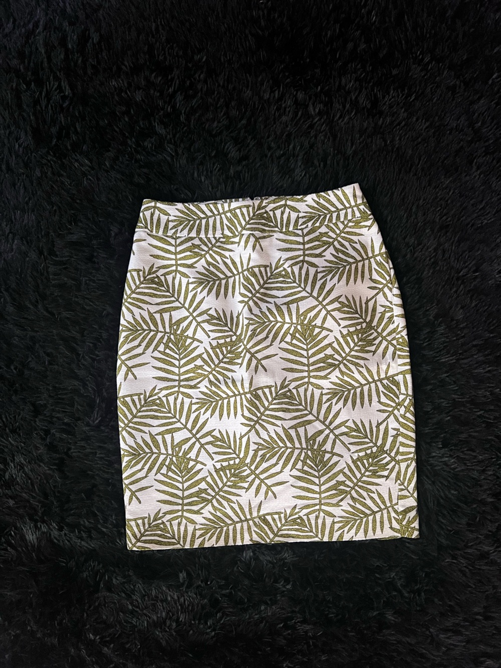 Ann Taylor White Skirt with Olive Green Leaf Print